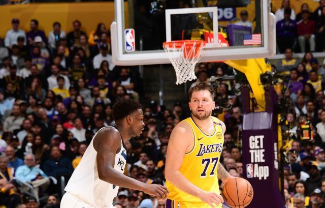 welcome海洋之神-扳平比分！湖人借防守大战破狼，三巨头发威不好惹