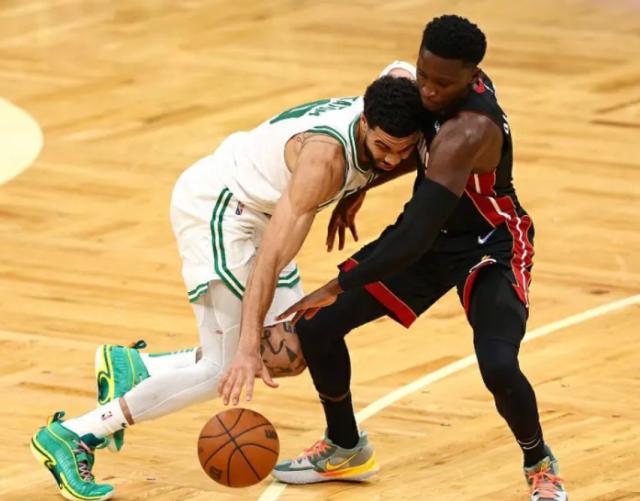 welcome海洋之神-重蹈G1第三节覆辙 凯尔特人被23次失误吞噬